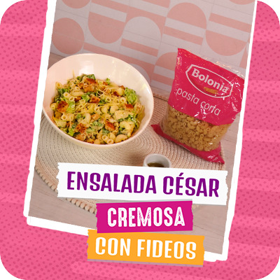 Ensalada césar cremosa con fideos