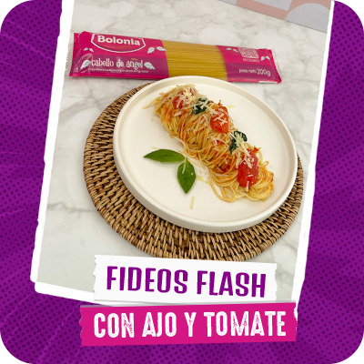 Fideos flash con ajo y tomate