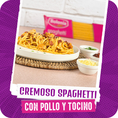 Cremoso spaghetti con pollo y tocino
