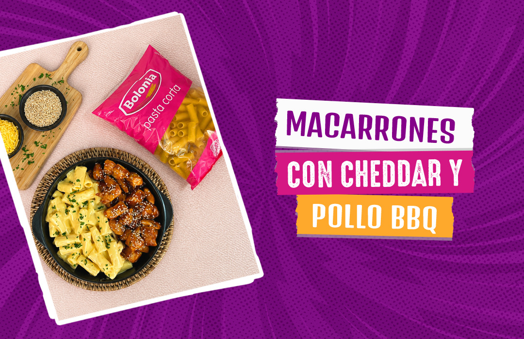 Macarrones con cheddar y pollo BBQ